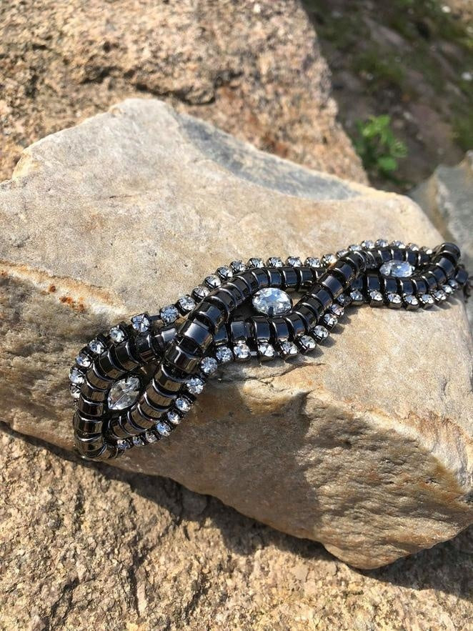 Armband svart brett