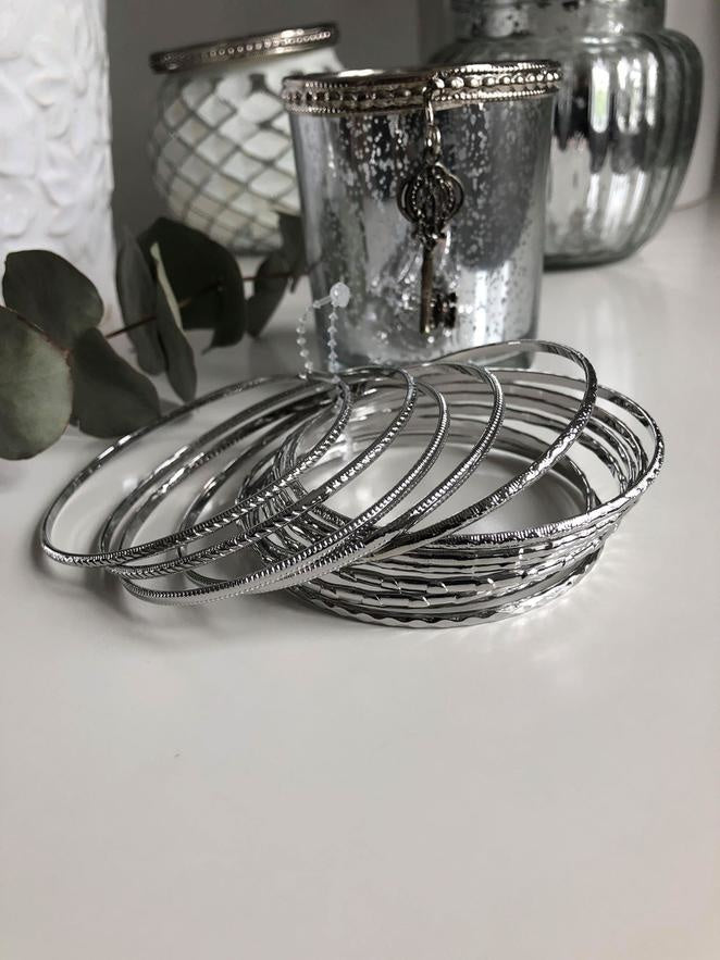 Armbånd sølvlook smalle med mønstermix