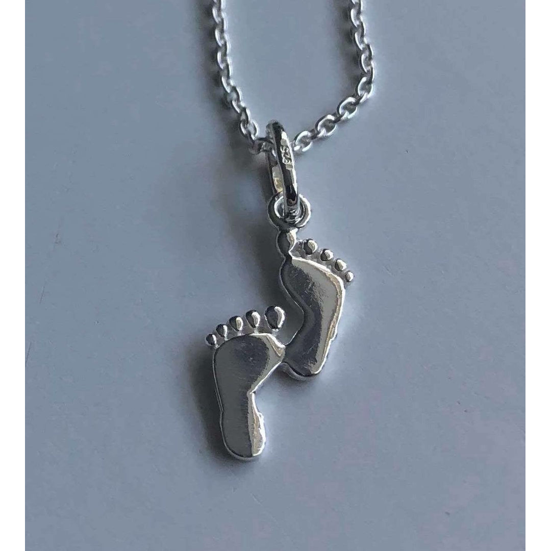 Halskæde Sterling Silver 925. Vedhæng med børne fodspor