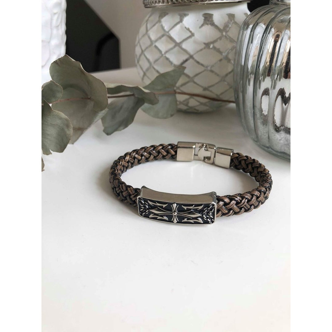 Armband brunt flätat