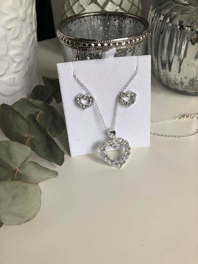Halsband örhängen set med hjärthänge