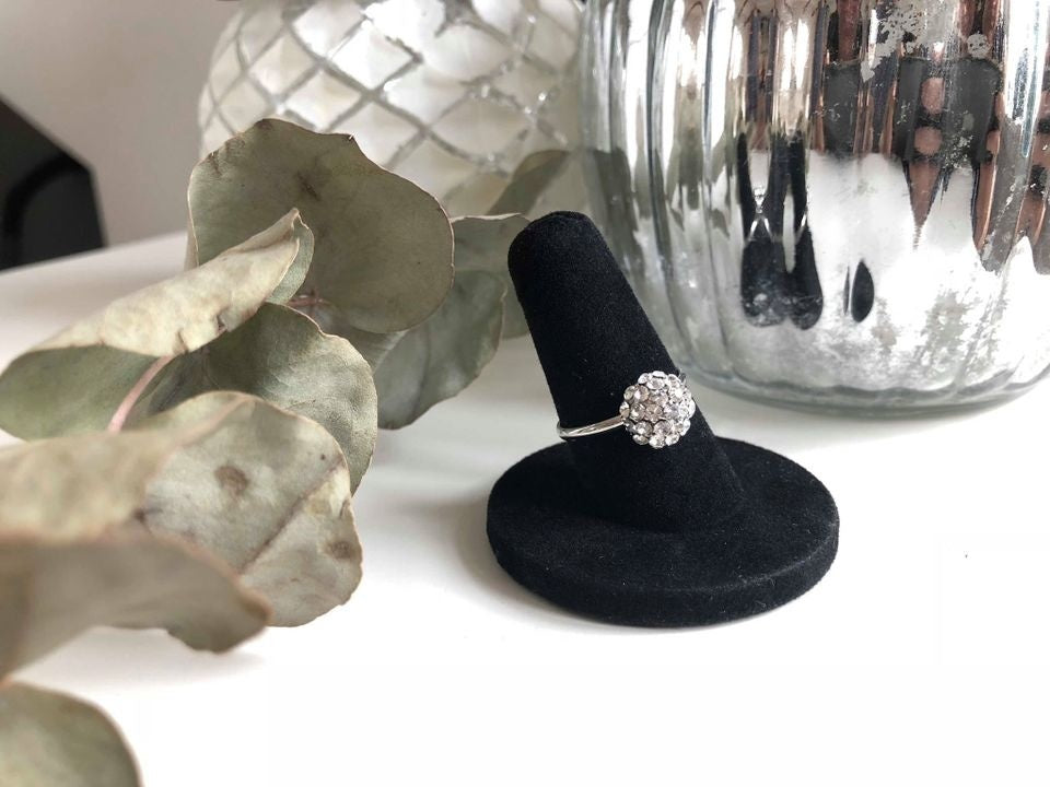 Ringsilver-look med rund sten - justerbar i storlek