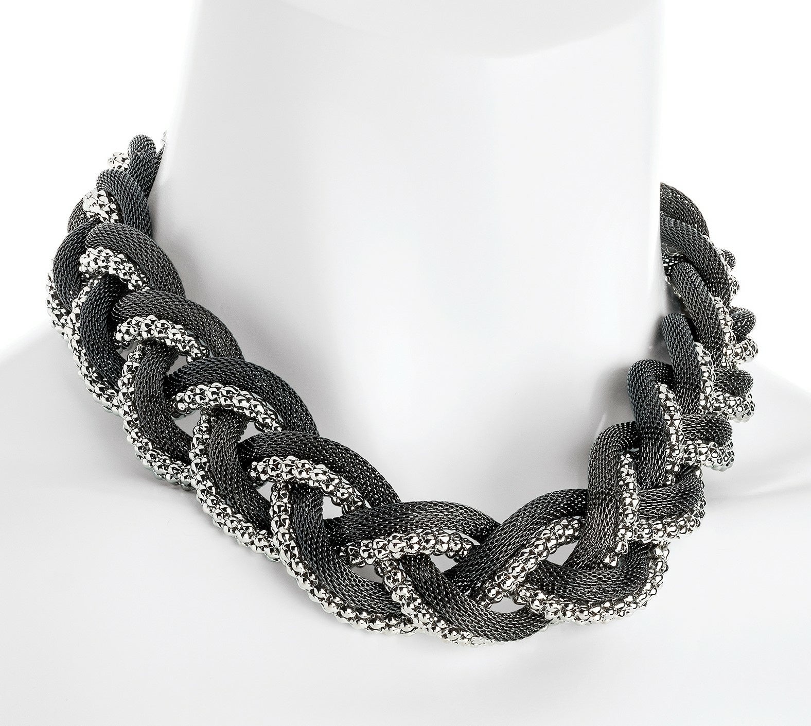 Halsband flätat utseende i svart och silver